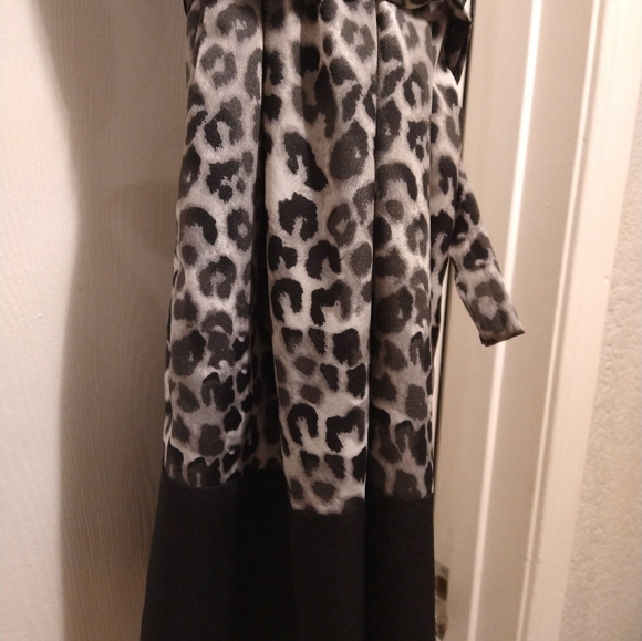 Express Animal Print Dress Med - Picture 3 of 4